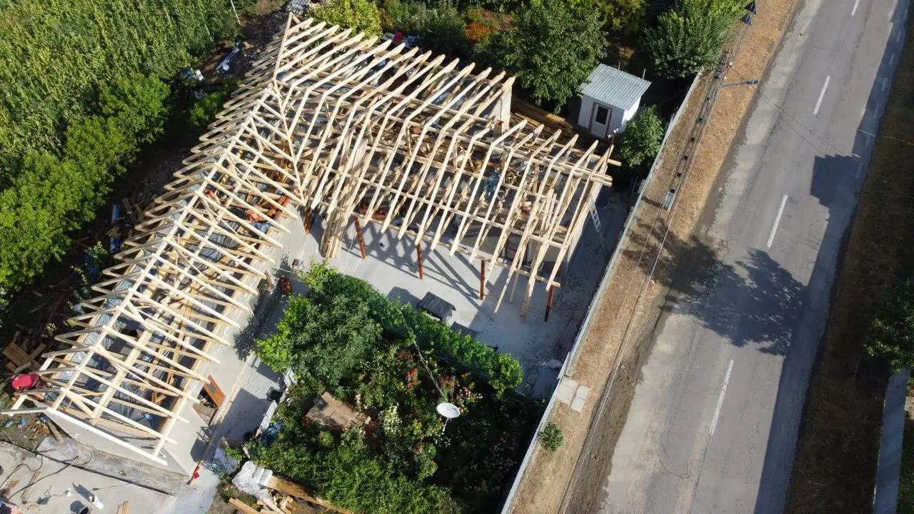 Montaj acoperiș cu țiglă metalică în Constanța